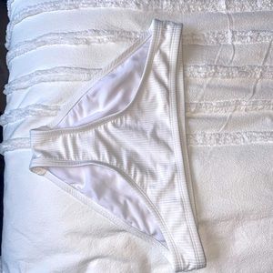 Nike White Bikini Bottoms - Ribbed Texture - Size M